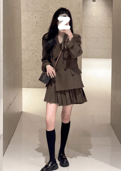Fashion Design Elegant Pleated Two-Piece Suit for Women 2025 Summer Oversized French-Style Outfit--6544