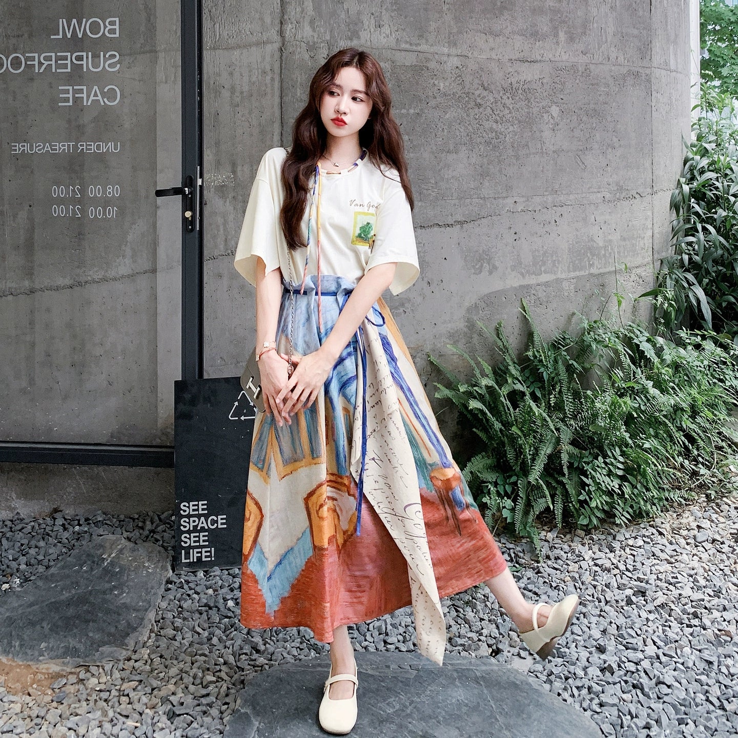 Oil painting printing unique beautiful literary and artistic fan suit skirt women's 2025 summer new T-shirt half-length skirt two-piece set