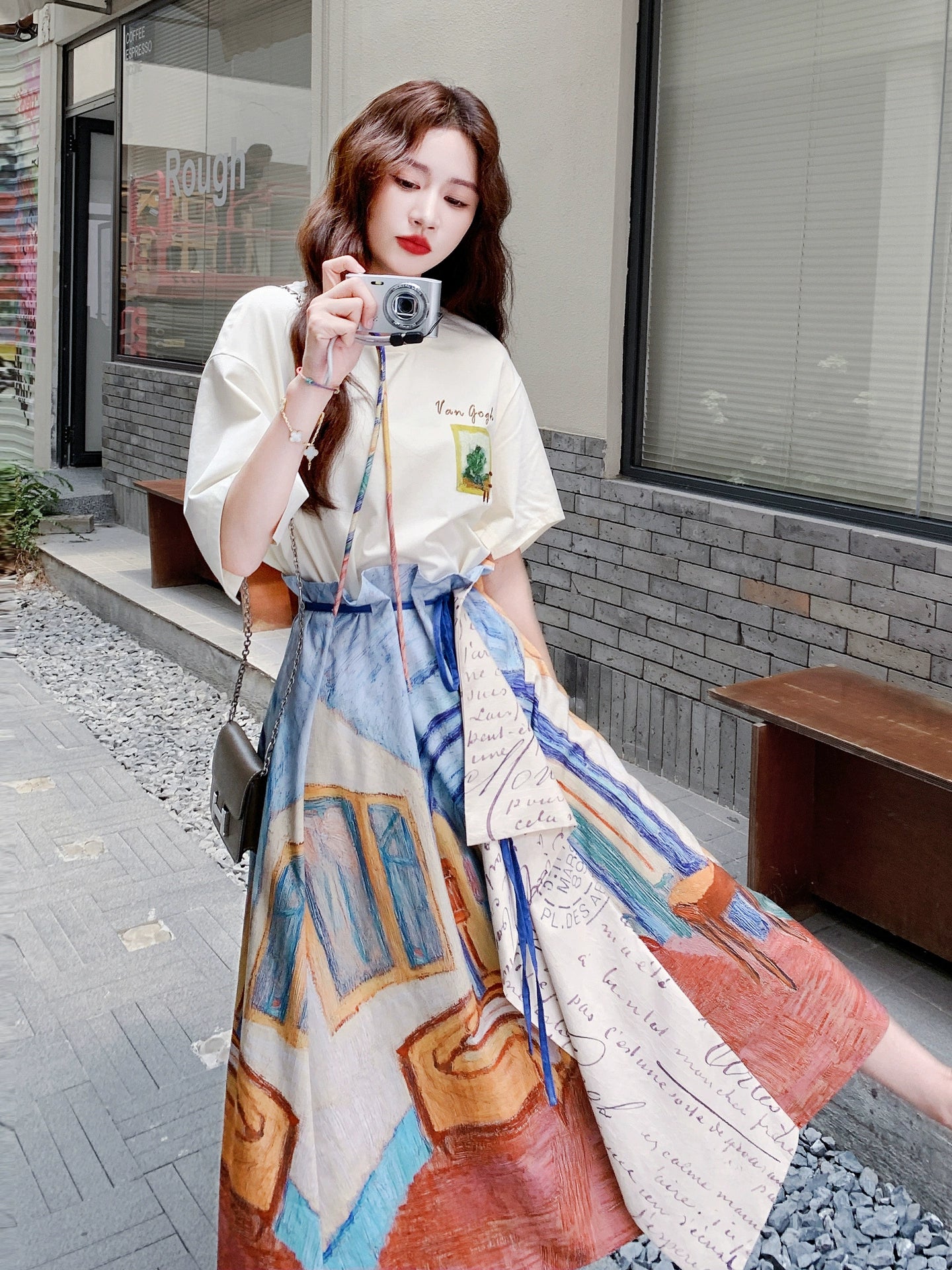 Oil painting printing unique beautiful literary and artistic fan suit skirt women's 2025 summer new T-shirt half-length skirt two-piece set