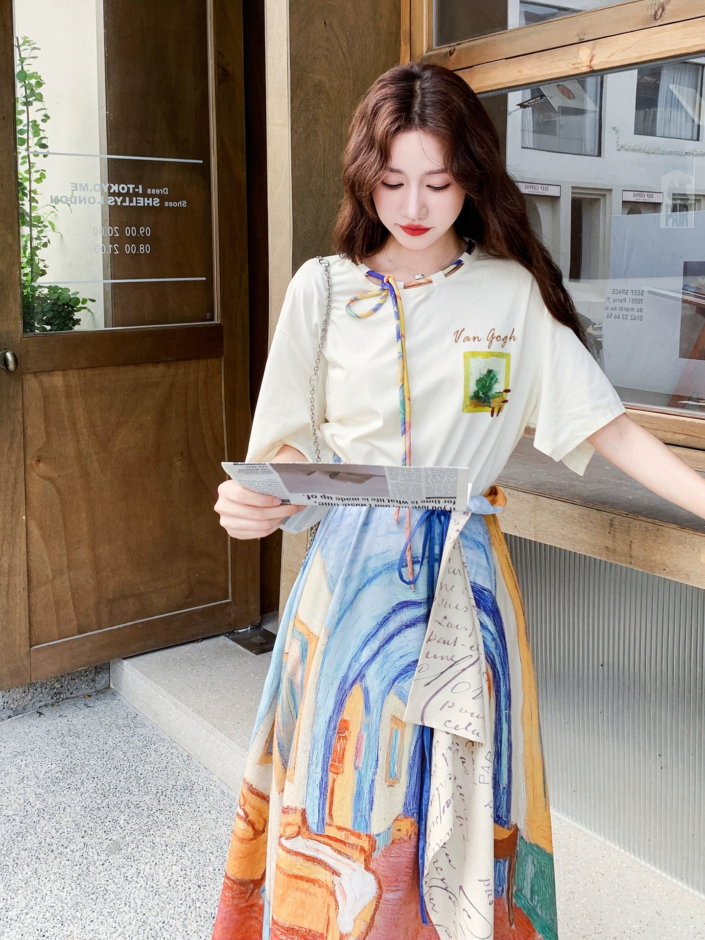 Oil painting printing unique beautiful literary and artistic fan suit skirt women's 2025 summer new T-shirt half-length skirt two-piece set