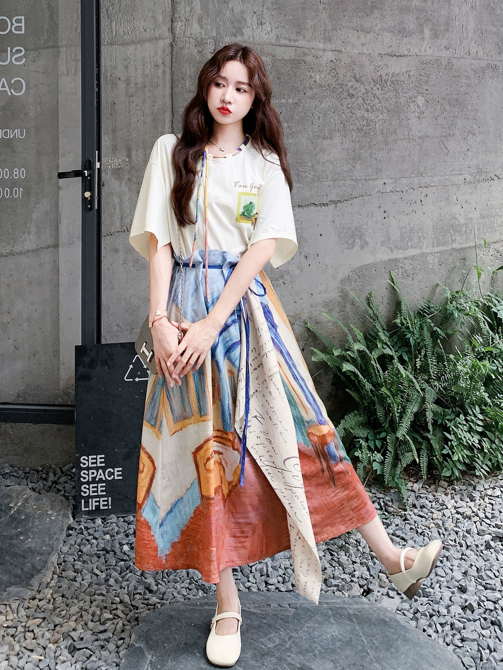 Oil painting printing unique beautiful literary and artistic fan suit skirt women's 2025 summer new T-shirt half-length skirt two-piece set